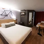 Hotel Kyriad Laval (Mayenne)