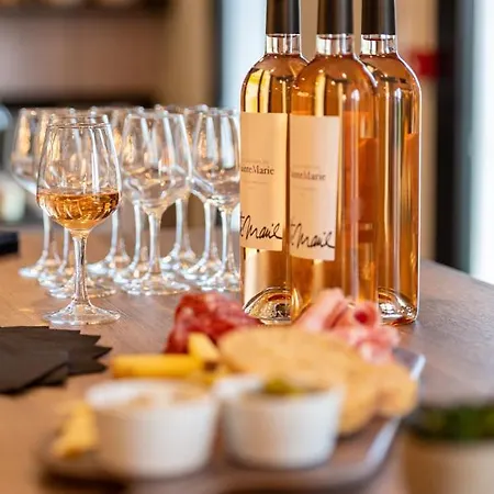 Kyriad 3* Λαβάλ