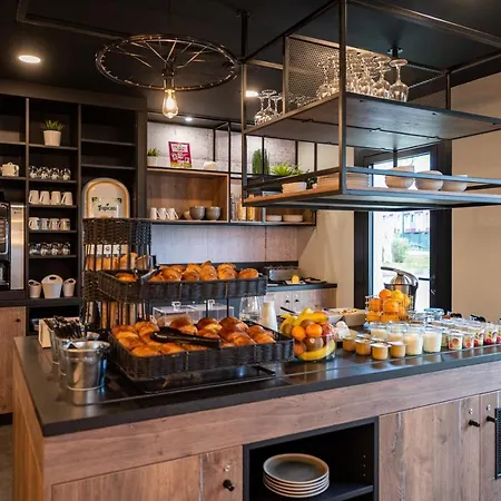 Kyriad Ξενοδοχείο Λαβάλ