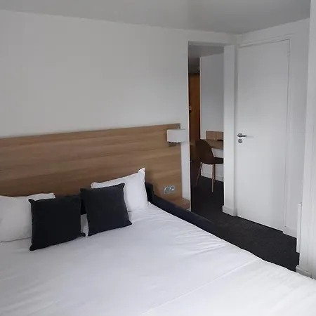 Kyriad Hotel 3*