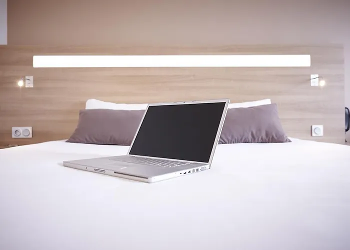 Kyriad Hotel Laval (Mayenne)